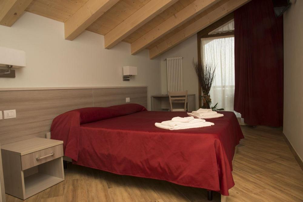 Hotel San Lorenzo San Lorenzo Dorsino Esterno foto