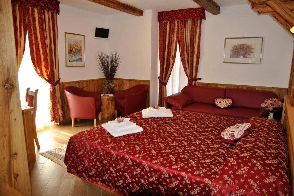 Hotel San Lorenzo San Lorenzo Dorsino Camera foto
