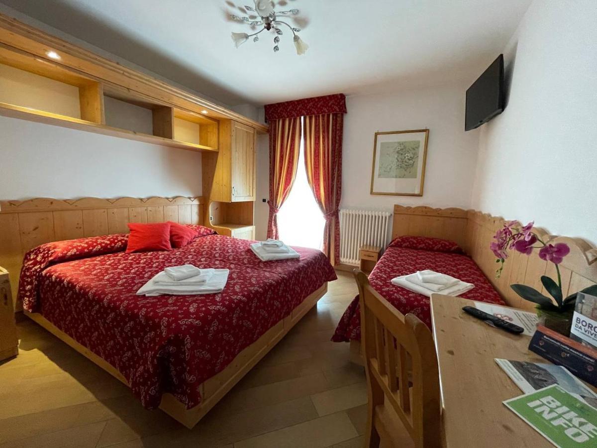 Hotel San Lorenzo San Lorenzo Dorsino Esterno foto