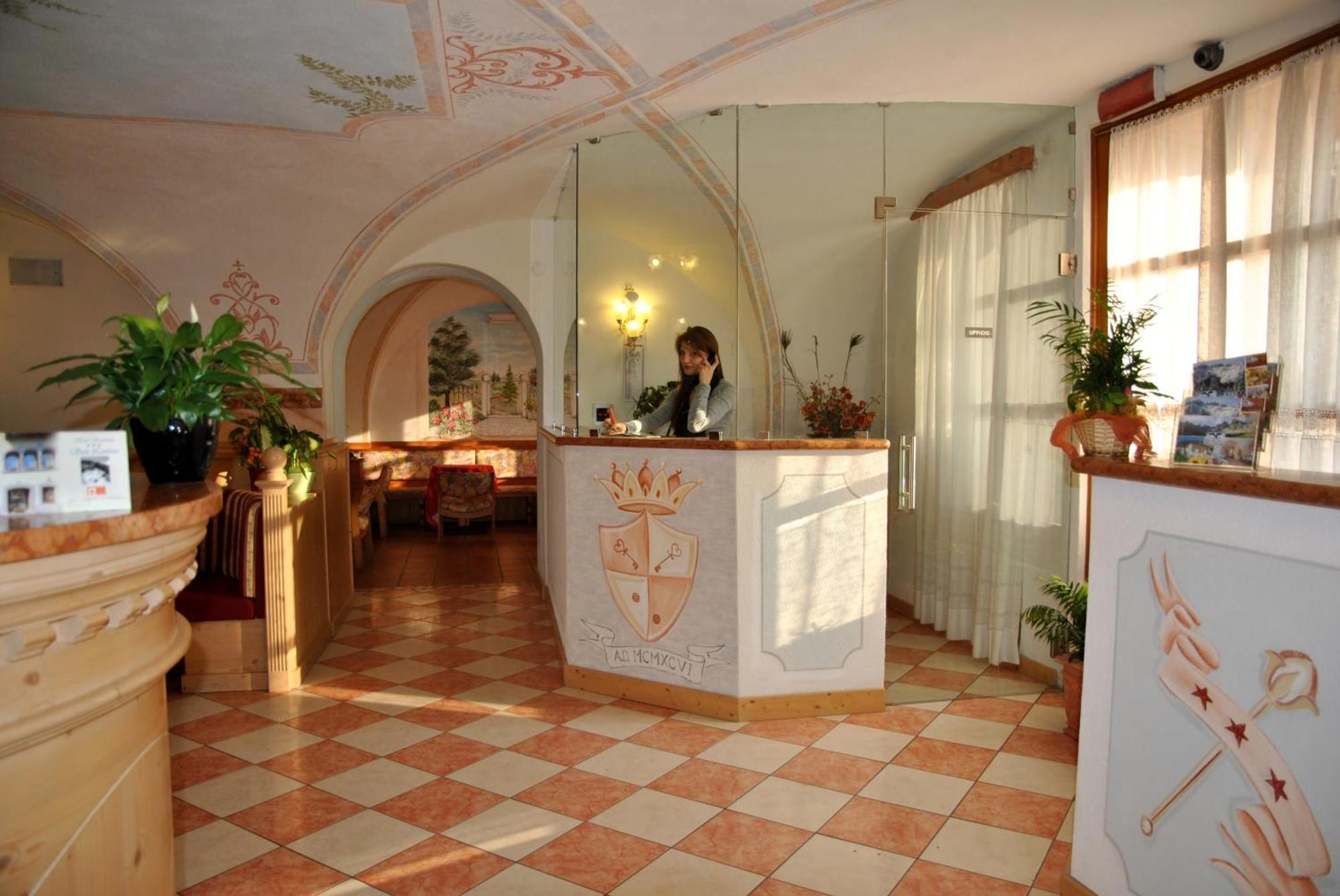 Hotel San Lorenzo San Lorenzo Dorsino Esterno foto