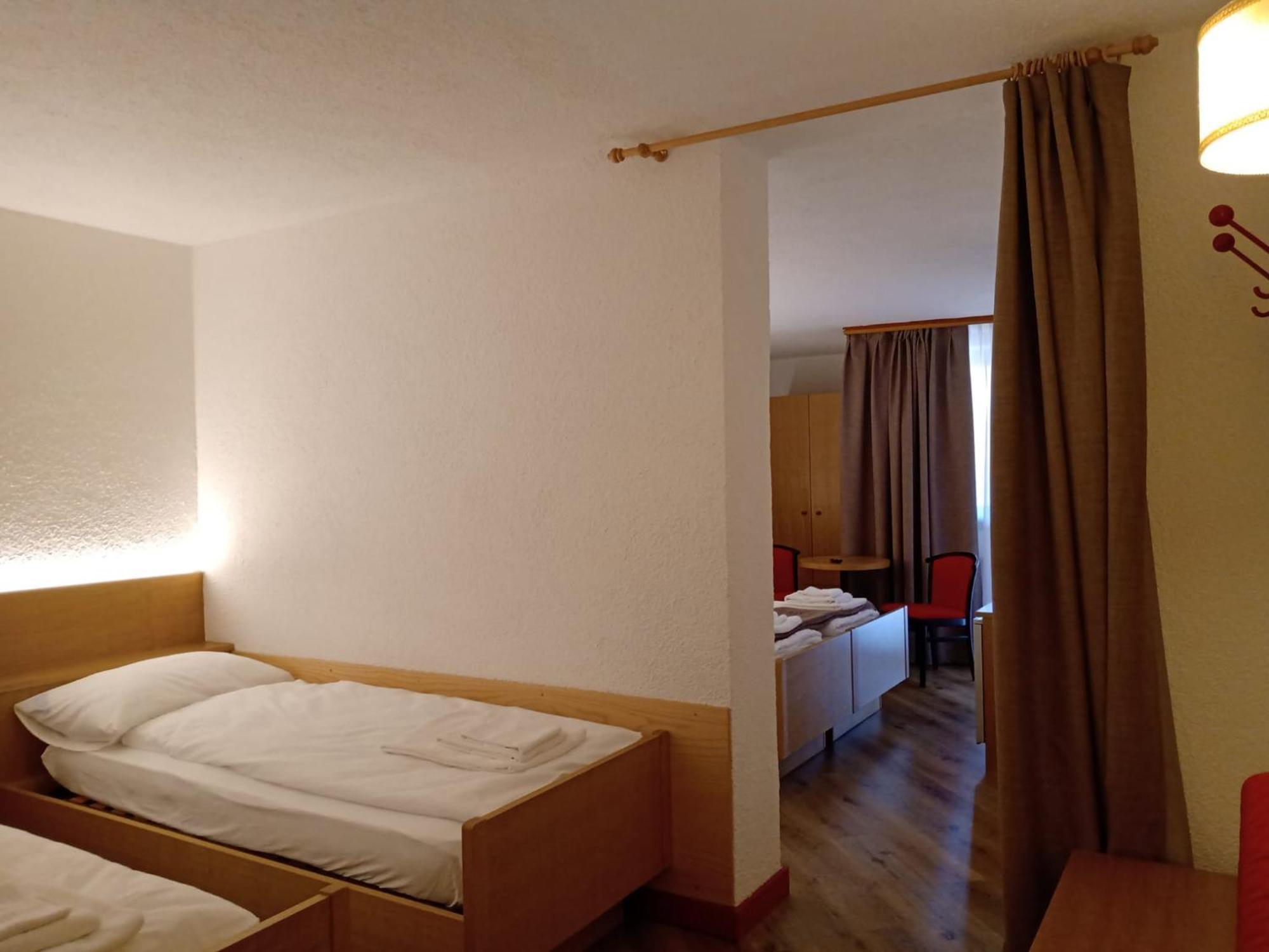 Hotel San Lorenzo San Lorenzo Dorsino Esterno foto