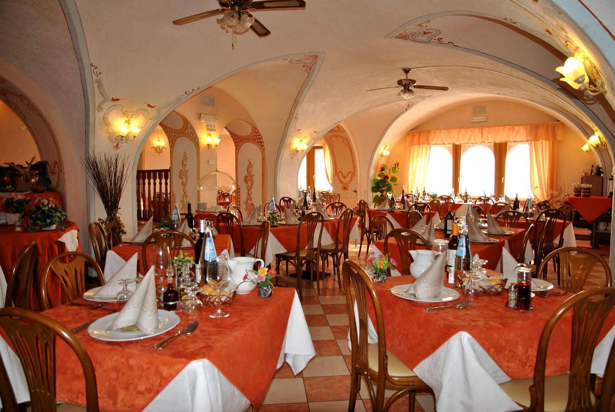 Hotel San Lorenzo San Lorenzo Dorsino Esterno foto