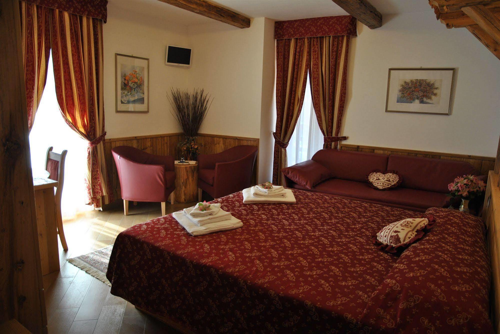 Hotel San Lorenzo San Lorenzo Dorsino Esterno foto